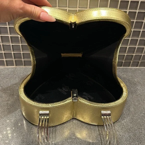 Moschino Vintage 90s Heart Shaped Bag - Picture 6 of 8